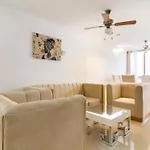 Laguito Neighborhood Marinares